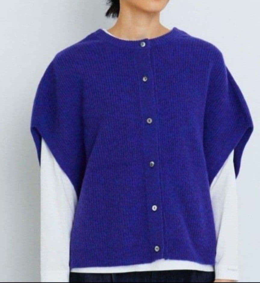 アデュートリステス エクストラファインウール2WAYニットベスト　未使用