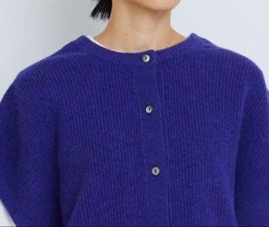 アデュートリステス エクストラファインウール2WAYニットベスト　未使用