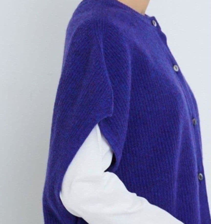 アデュートリステス エクストラファインウール2WAYニットベスト　未使用