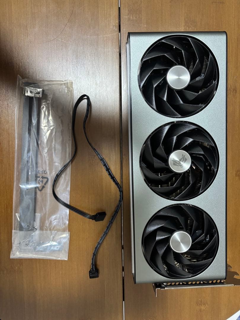 グラフィックボード・グラボ・ビデオカード NITRO+ Sapphire Radeon RX 7800 XT 16GB