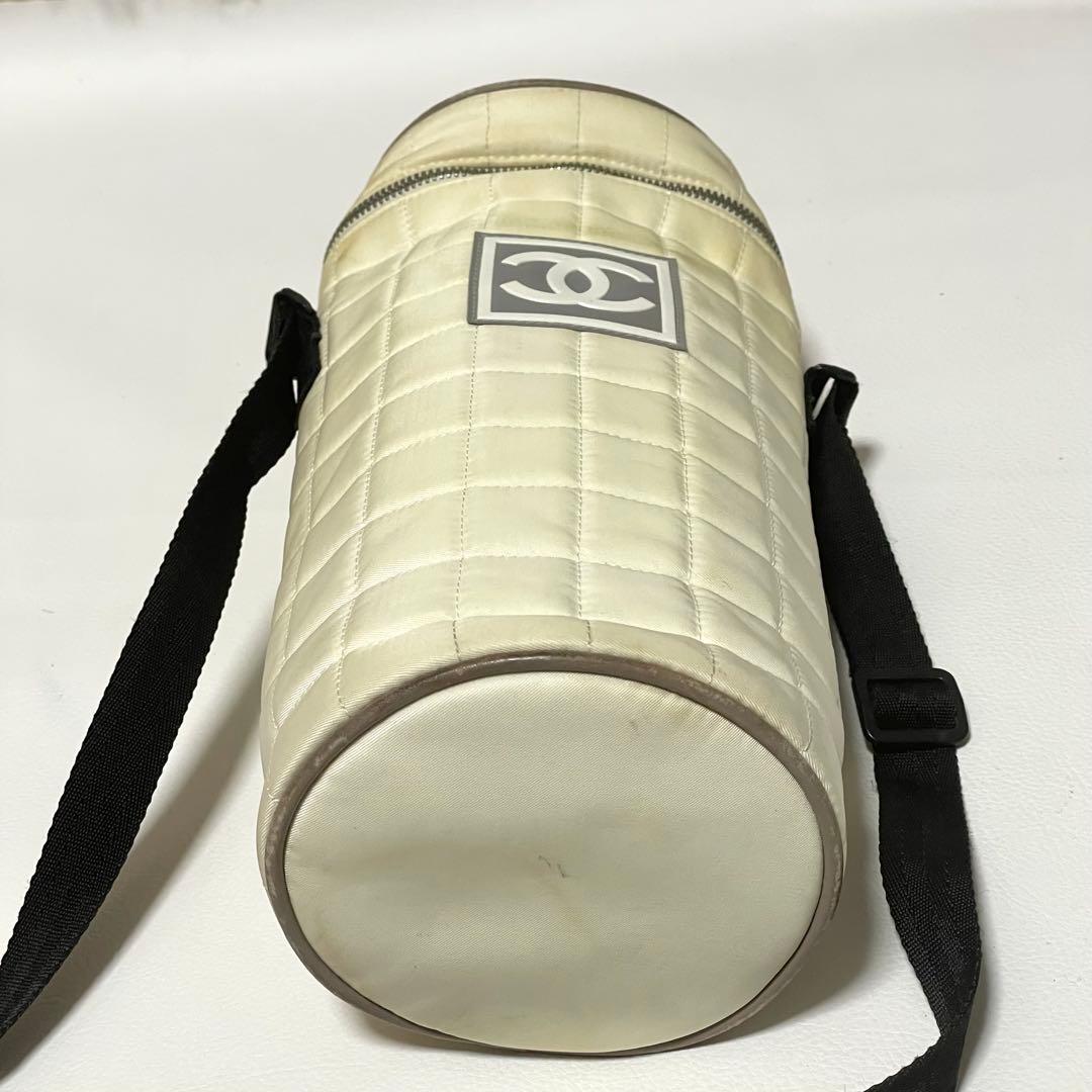 CHANEL ペットボトル入れ ボトルホルダー ココマーク CC アイボリー