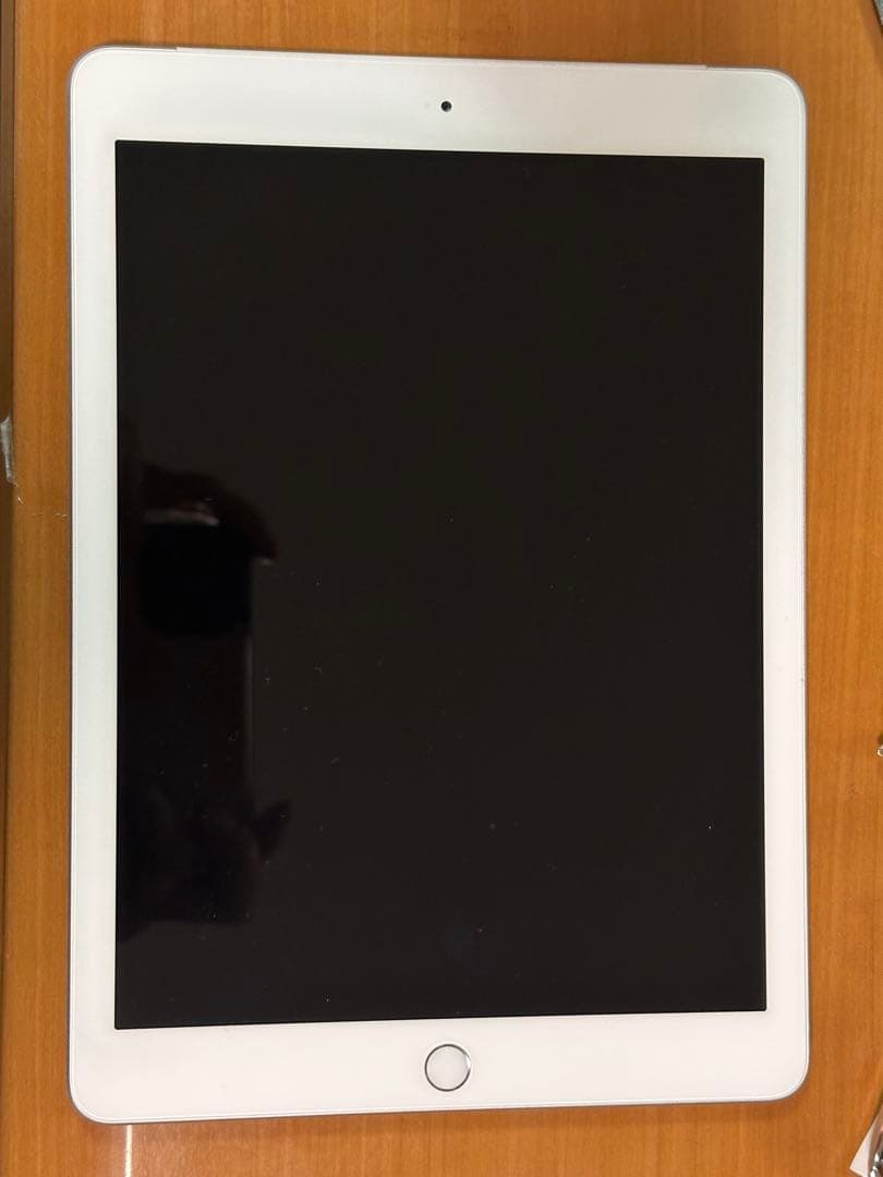 iPad 第6世代 Wi-Fi + Cellularモデル