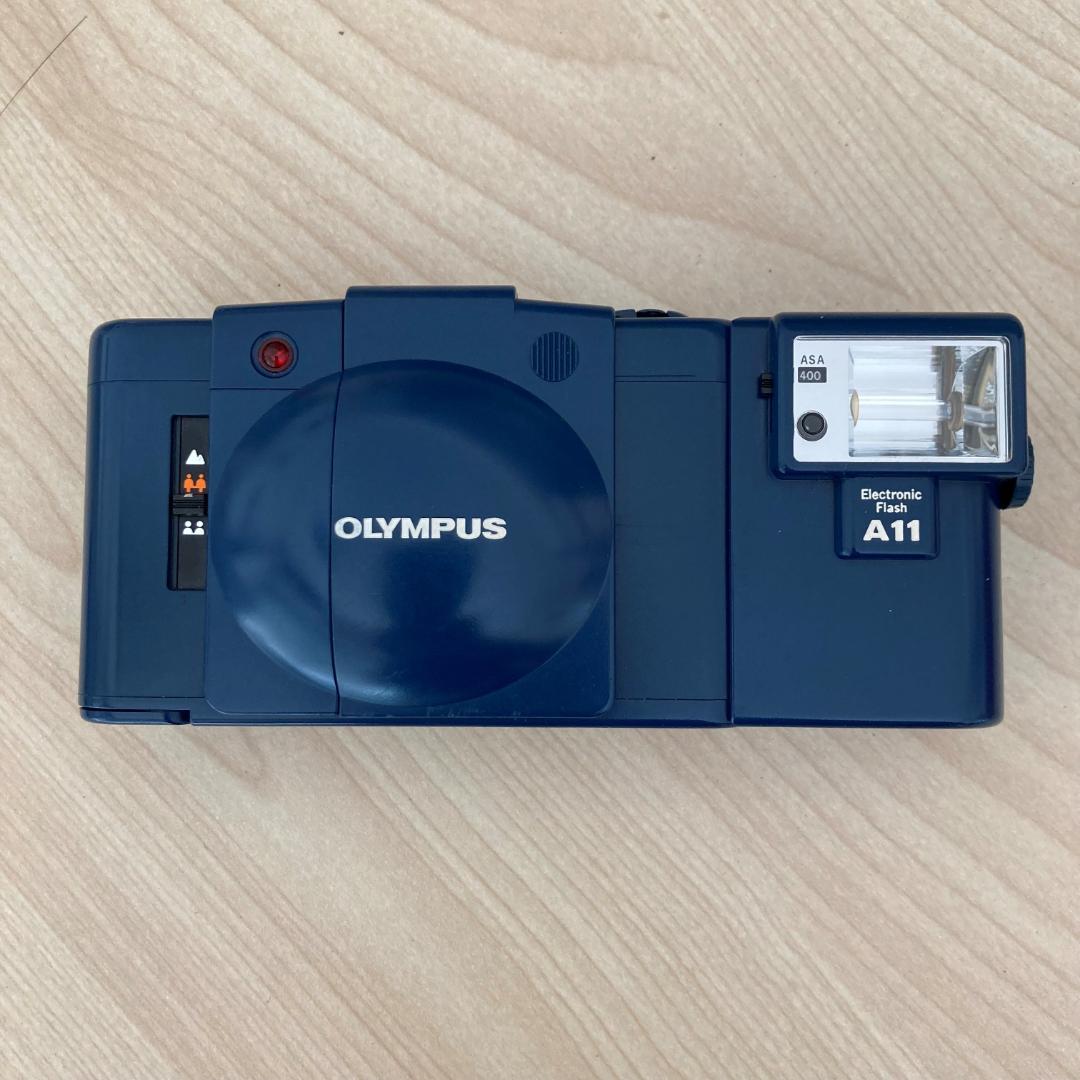 オリンパス　XA 2ネイビー