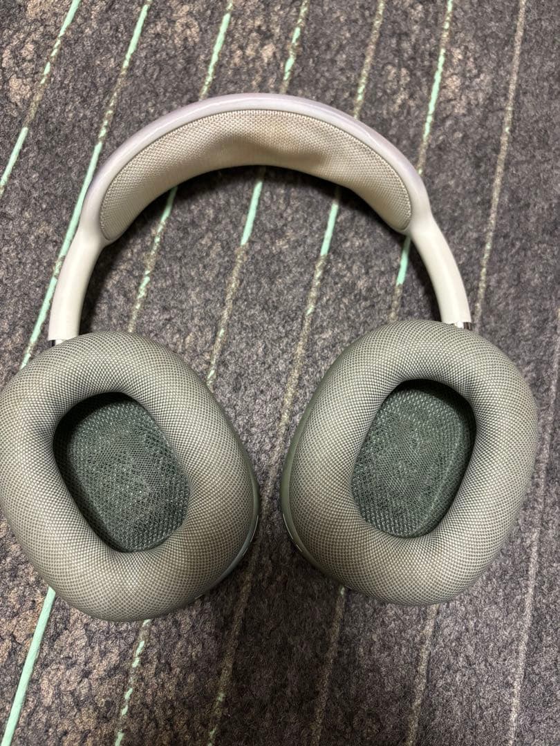 Airpods Max グリーン