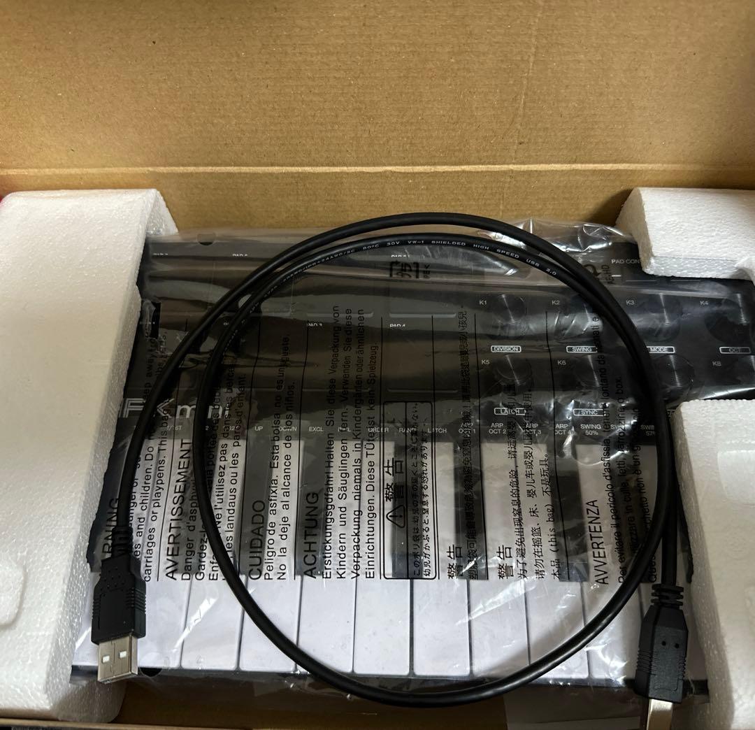 【動作確認済】AKAI MPK mini mk3 MIDIキーボード（箱付き）