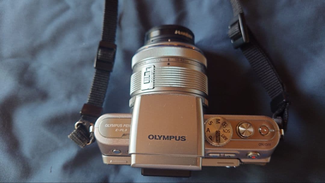 M*w様 OLYMPUS pen lite E-PL3 ミラーレスカメラ シルバ