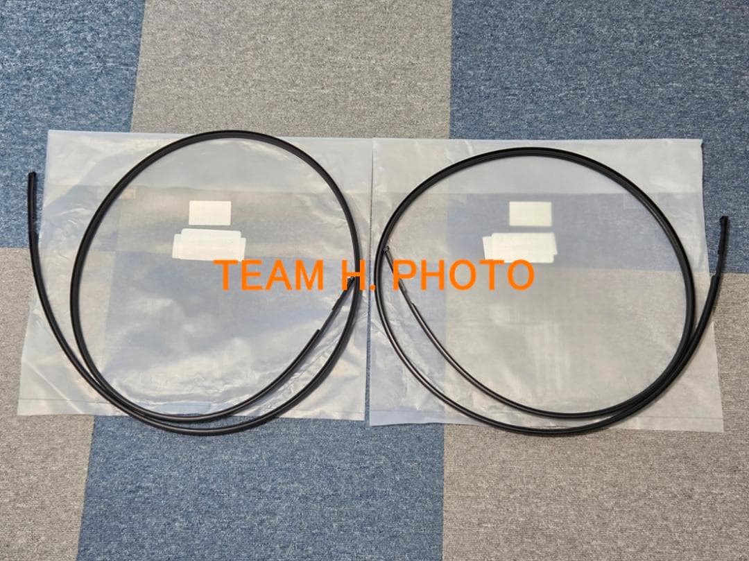 新品　40系プリウスα　純正 ルーフモール 左右　ルーフサイドフィニッシュモール