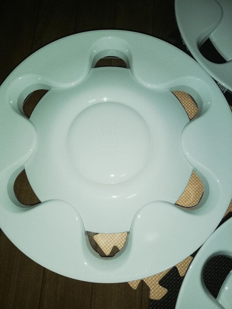 ホワイトラパンホイールカバー