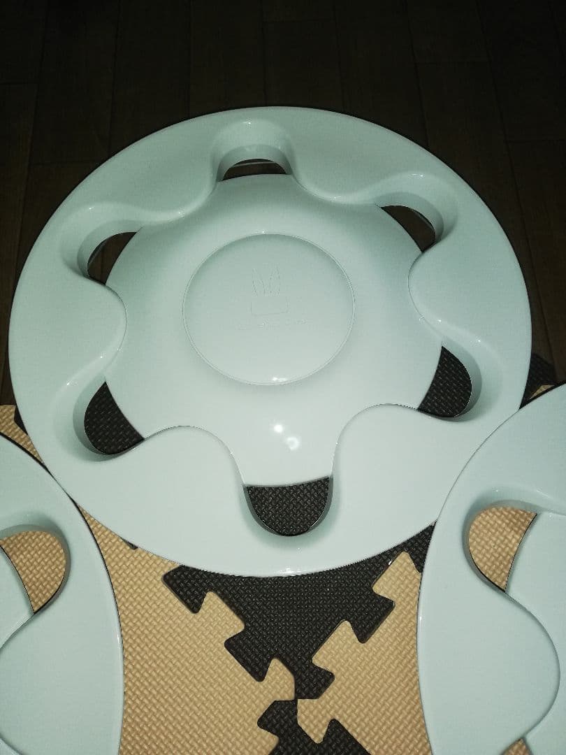 ホワイトラパンホイールカバー