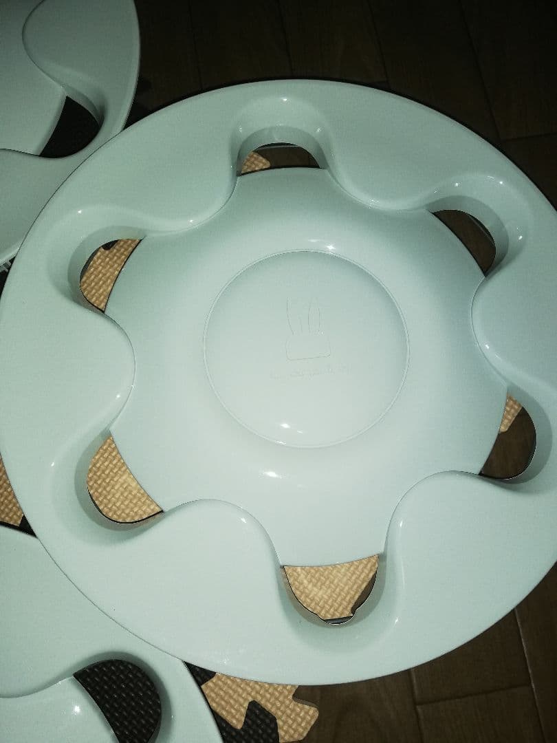 ホワイトラパンホイールカバー