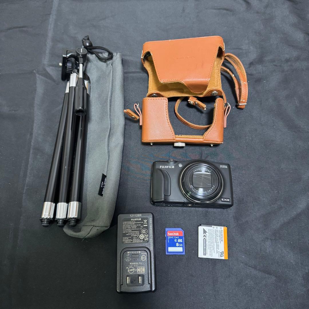 Fujifilm FinePix F800EXR デジタルカメラ 動作確認済