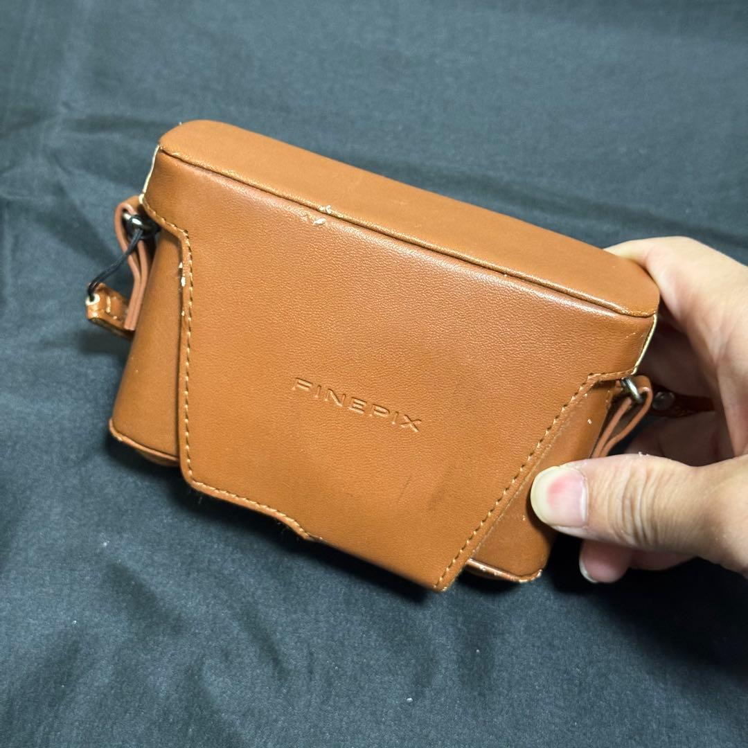 Fujifilm FinePix F800EXR デジタルカメラ 動作確認済