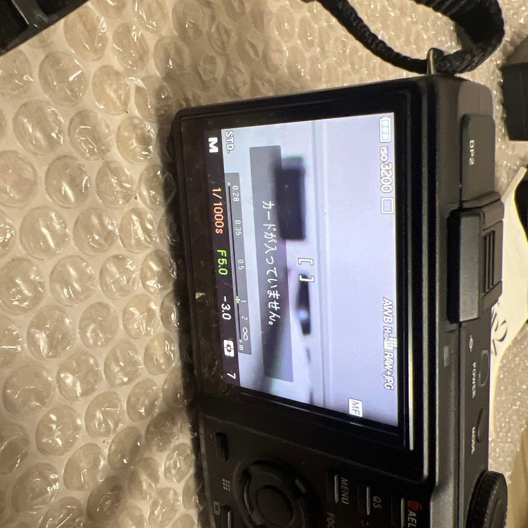 デジカメ　SIGMA DP2 Merrill