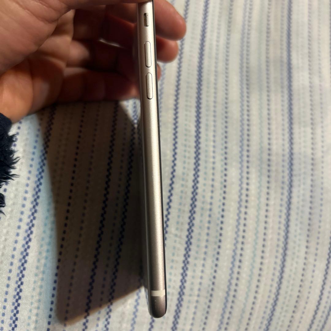 iPhone SE (第3世代) 64GB ホワイト SIMフリー　本体