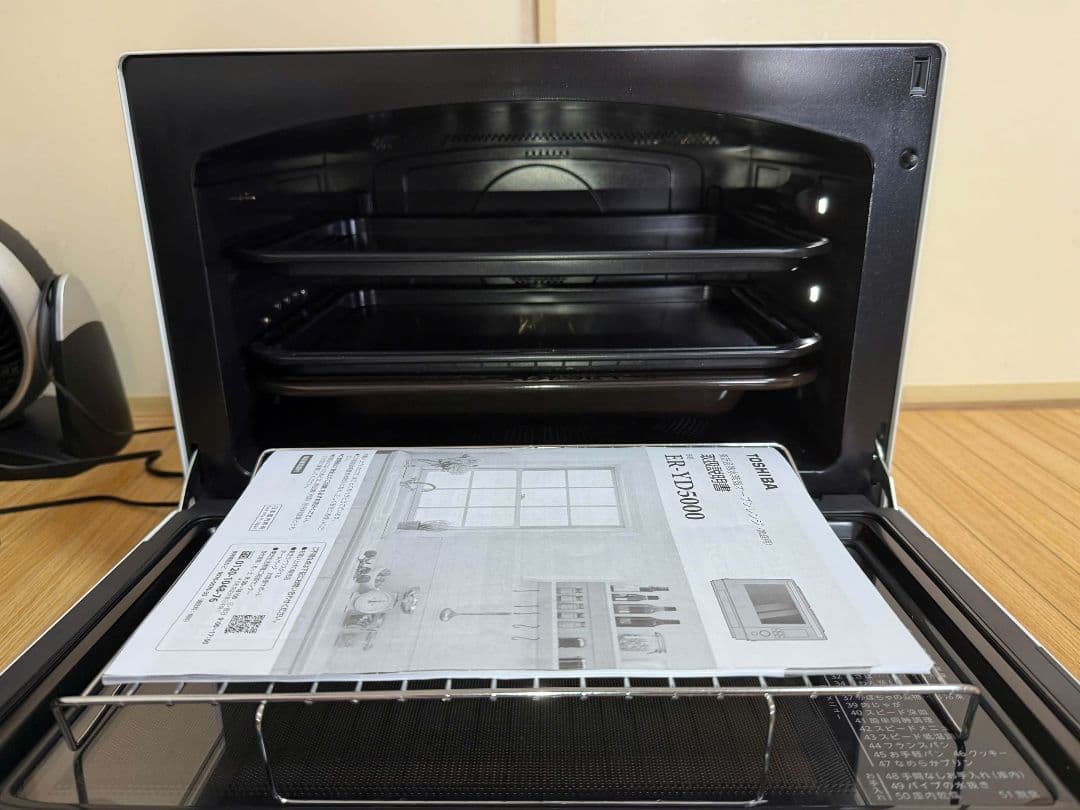 【美品】TOSHIBAオーブンレンジER-YD5000W東芝石窯ドーム 付属品有