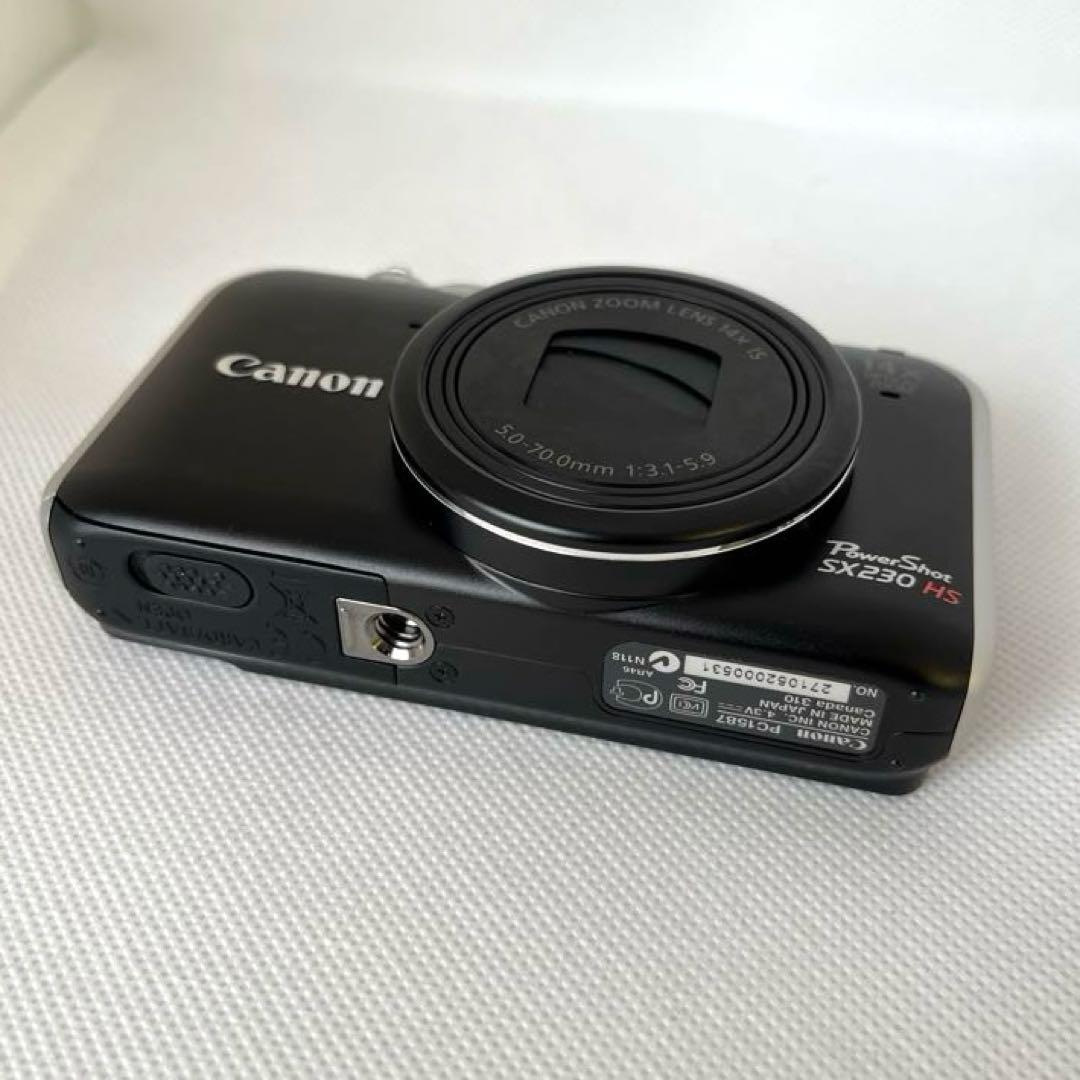 Canon PowerShot S230 HS 本体と付属品