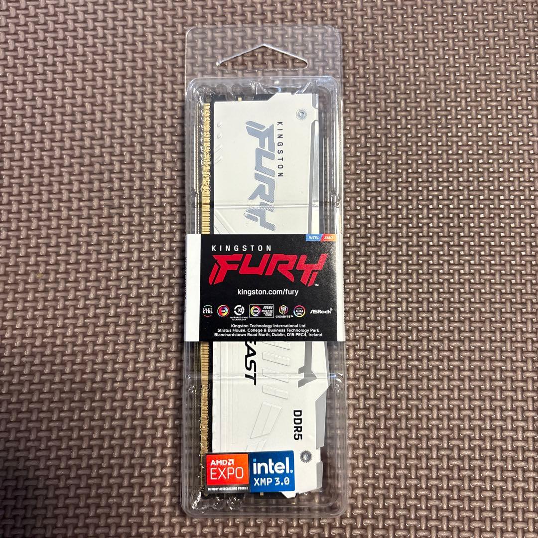 Kingston KF564C32BWEA-16　キングストン　メモリ