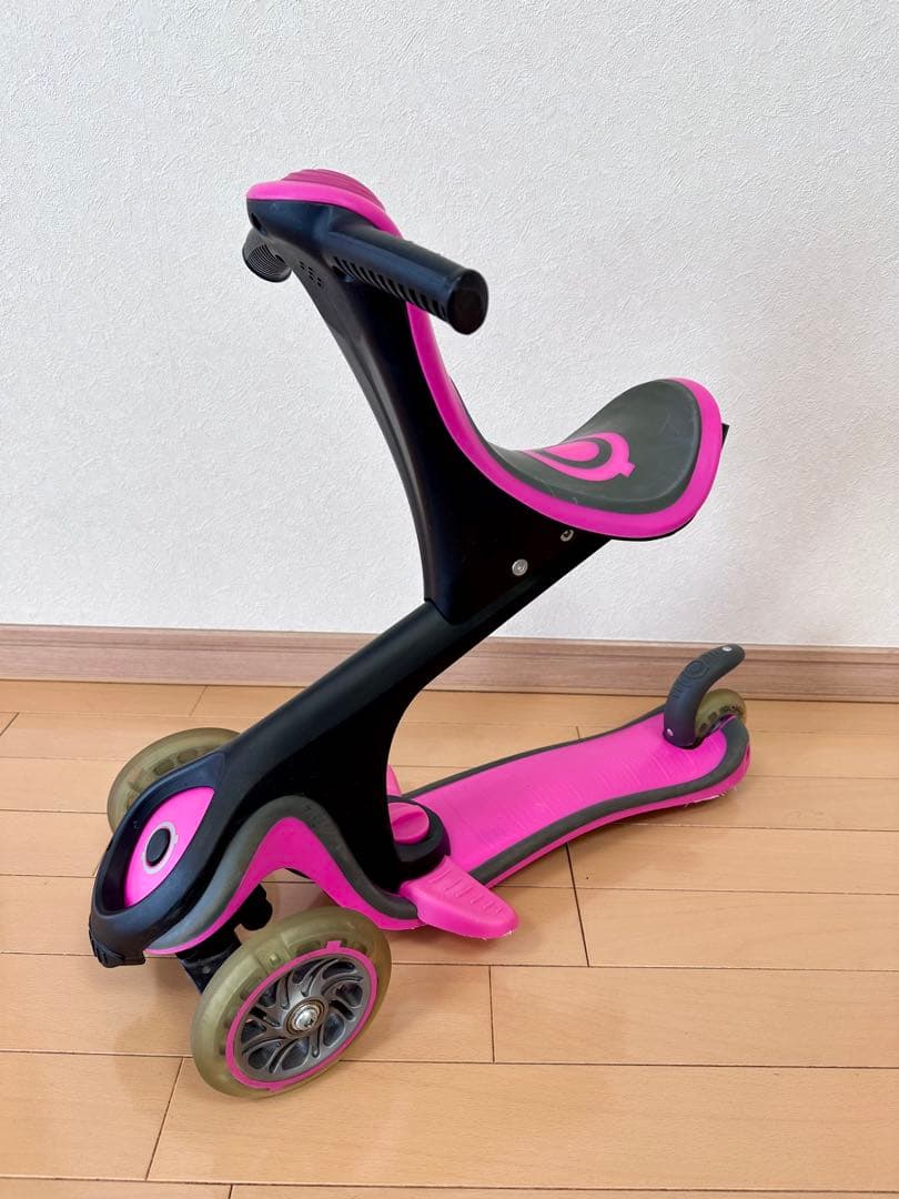 GLOBBER グロッバー　キックスクーター　キックボード　ピンク