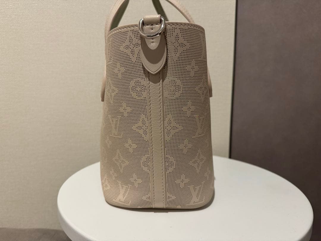 ルイヴィトン マヒナ リバーズ ブロッサム PM M24562 バッグ