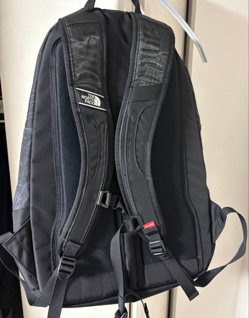 22AW supreme 【ザ・ノースフェイス 】リュック ブラックドラゴン