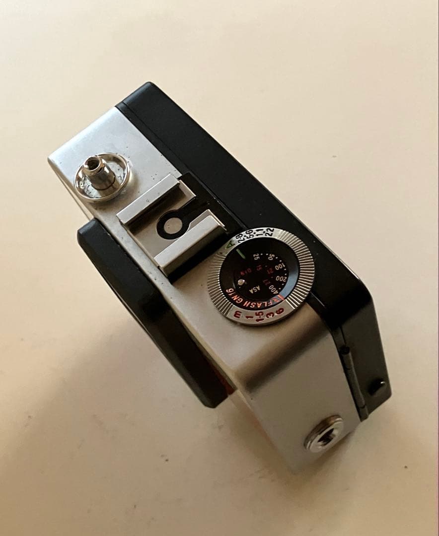 RICOH AUTO HALF E2 オートハーフ希少色　ラインレッド　美品