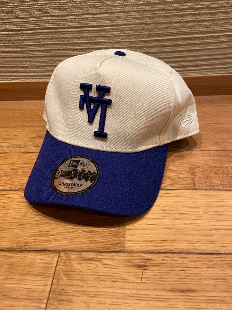 ニューエラ　ロサンゼルスドジャース　LA 逆ロゴ ブルー　オフホワイト