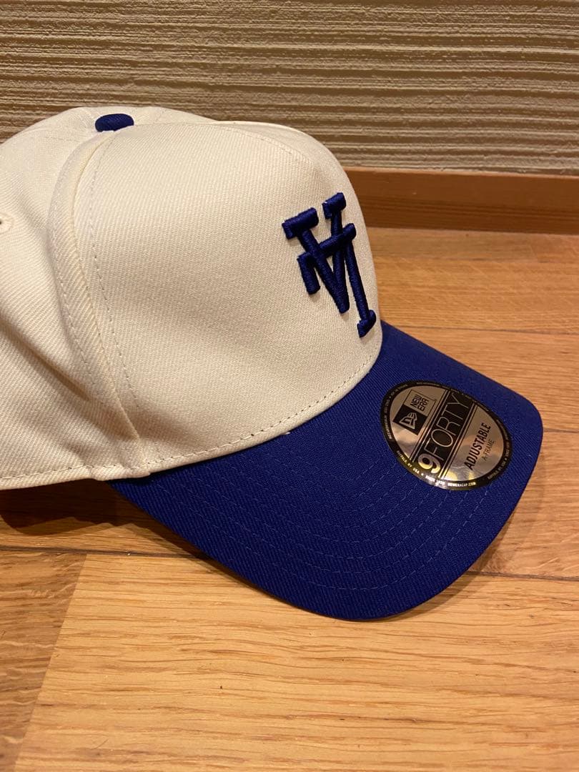 ニューエラ　ロサンゼルスドジャース　LA 逆ロゴ ブルー　オフホワイト