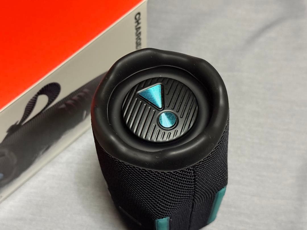 JBL Charge6 ファンキーブラック 黒
