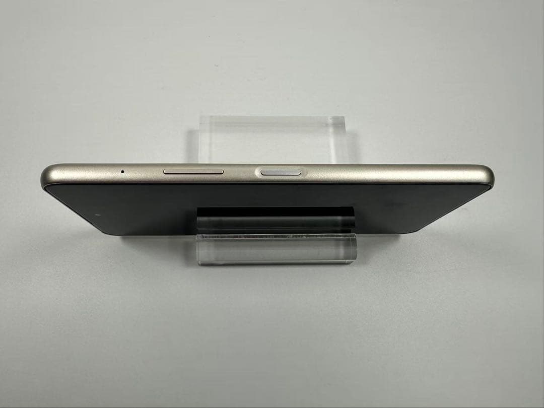 Arrows We2 Plus F-51E 256GB シャンパンシルバー