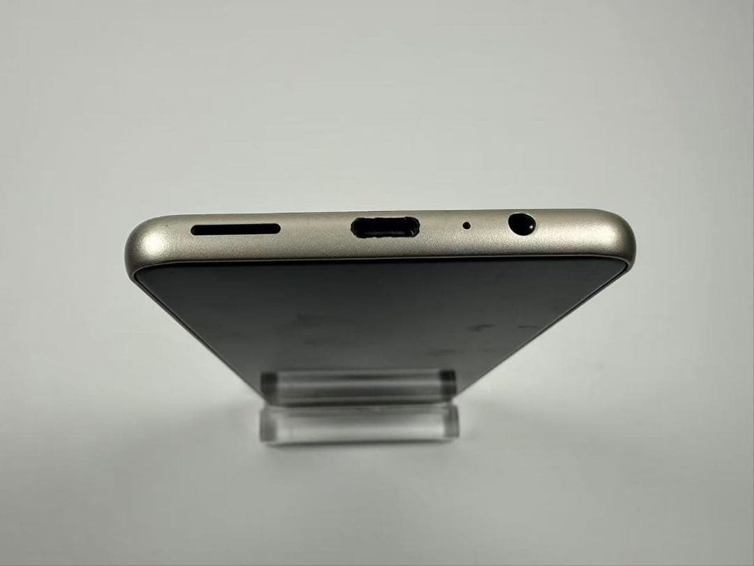 Arrows We2 Plus F-51E 256GB シャンパンシルバー