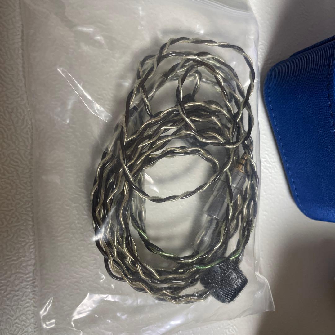 イヤホン unique melody mini mest