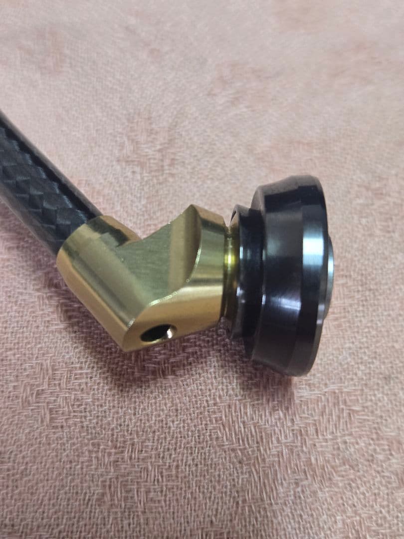 ダイワslpワークス カーボンライトハンドル ゴールド 50㎜　美品