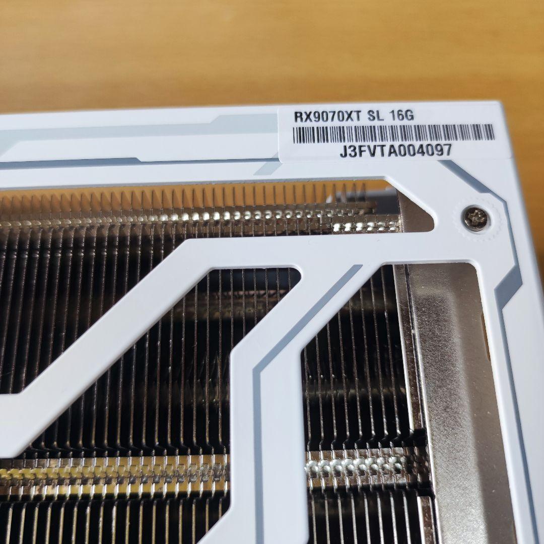 グラフィックボード・グラボ・ビデオカード ASROCK RX9070XT STEEL LEGEND