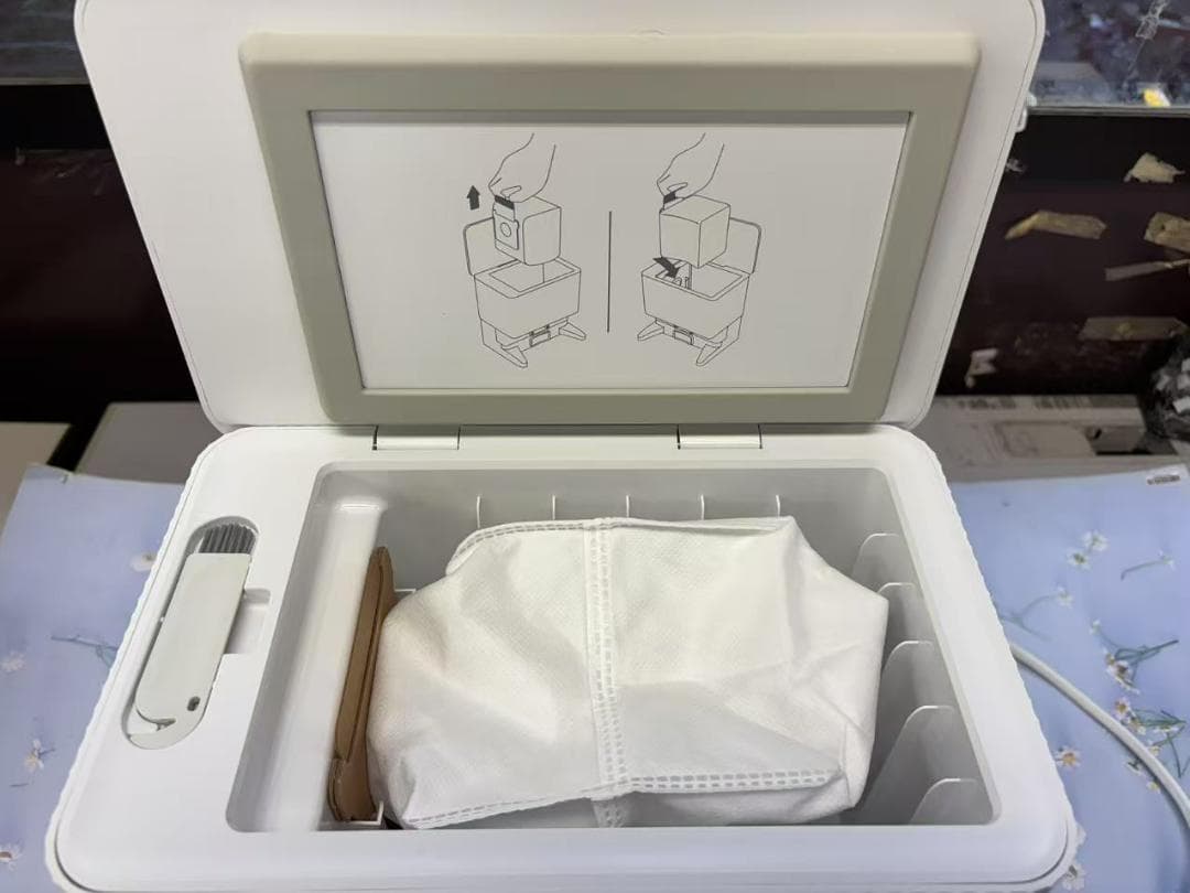 iRobot 2 ロボット掃除機+AutoEmpty™ 充電ステーション 白