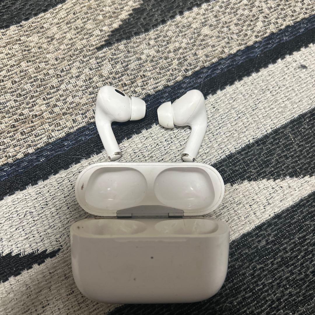 AirPods Pro 第2世代 本体 充電ケース付き