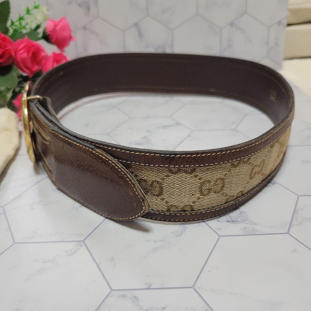 GUCCI　総柄　GCロゴ　ゴールドバックル　ベルト　スーツ　パンツに