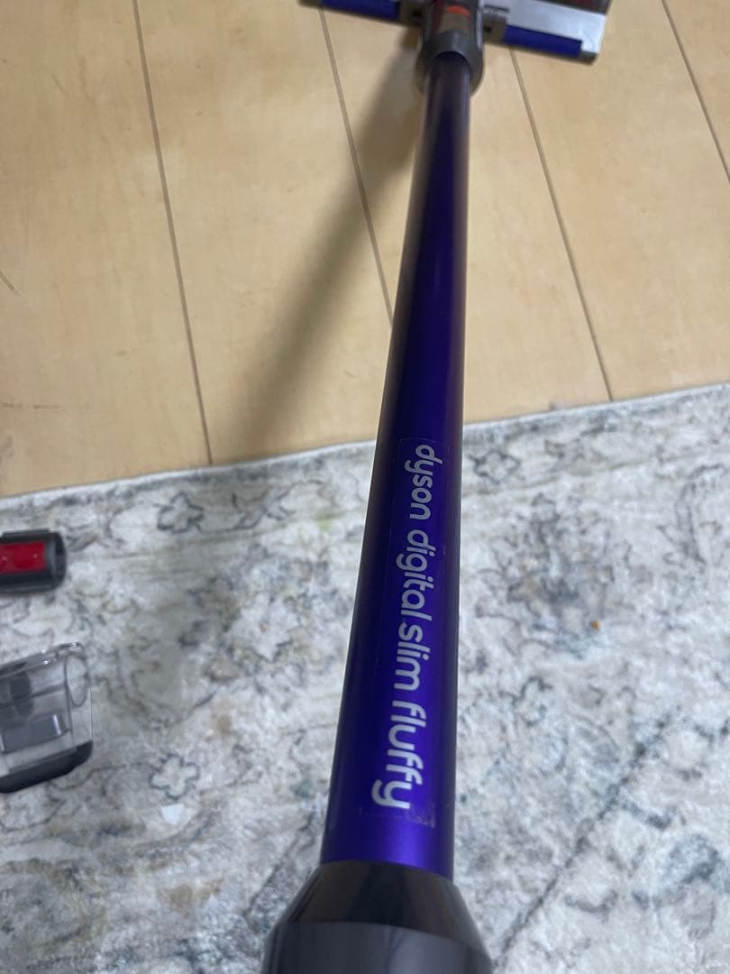 【美品】ダイソン digital slim SV18 スタンド付け