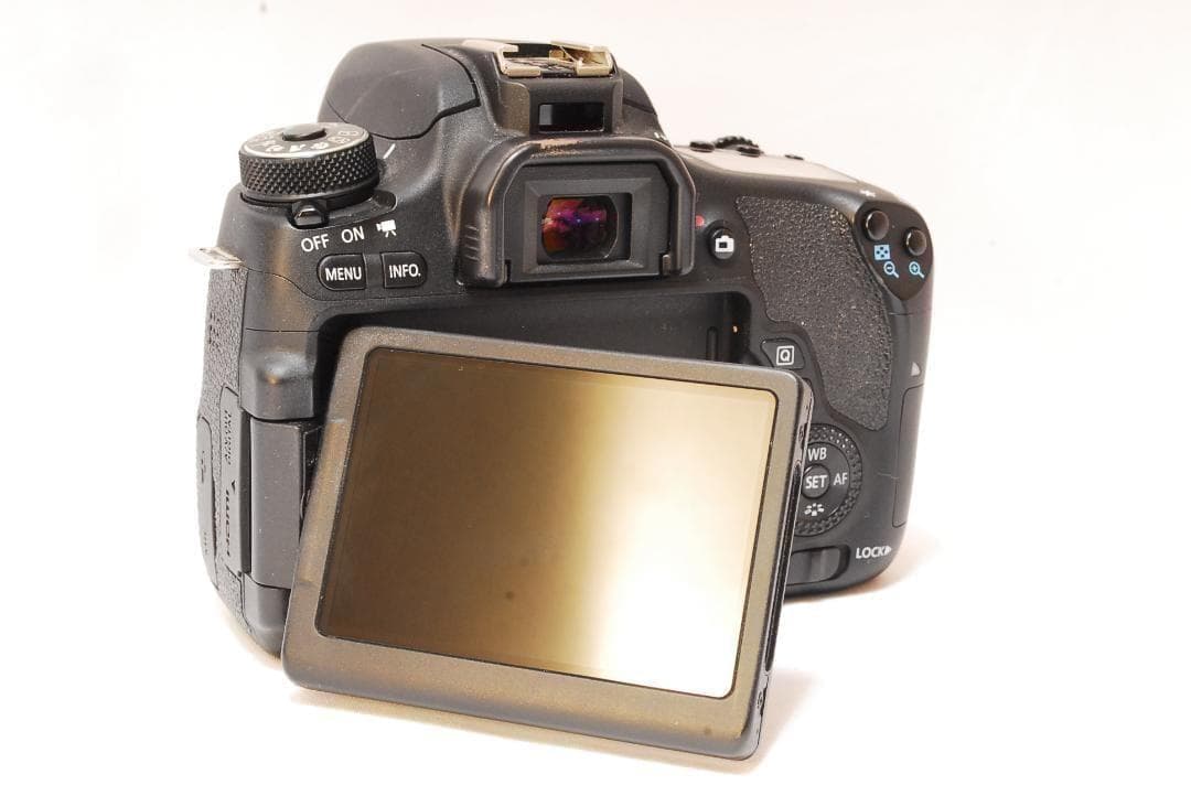 迫力の超望遠✨Canon EOS 8000D✨ダブルレンズセット Wi-Fi接続