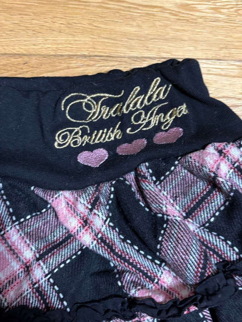 TRALALA フレアスカート　黒ピンクチェック柄