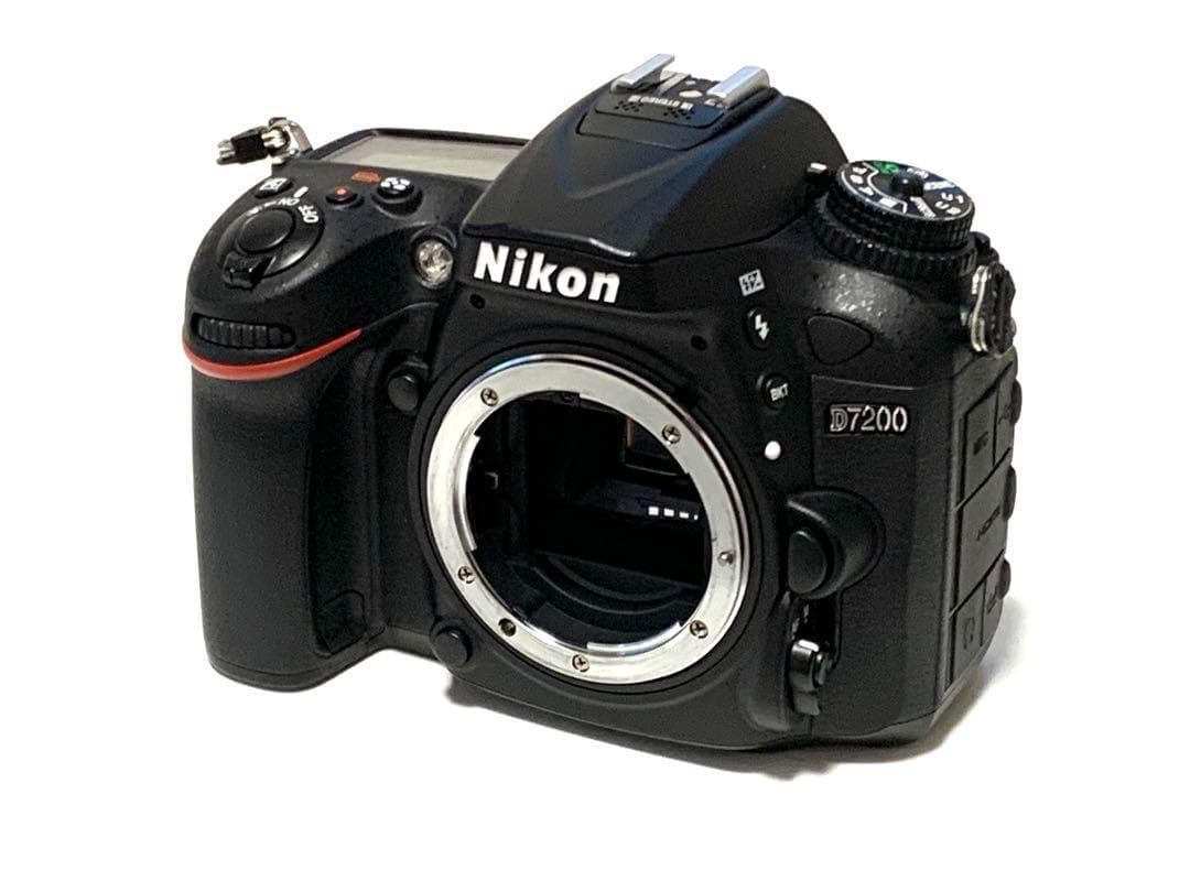 ☆撮影数220回以下☆Nikon D7200ボディマルチパックセットMB-D15