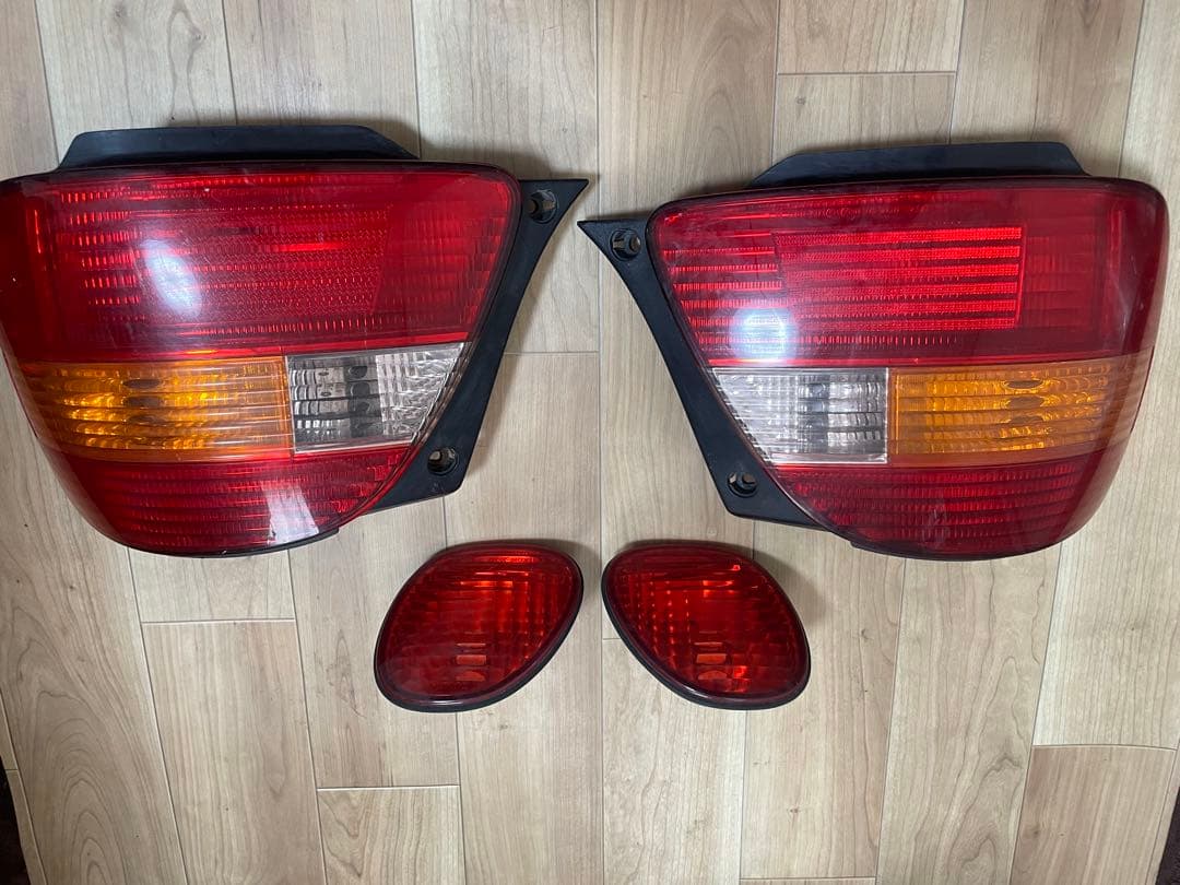 16アリスト　テールランプ