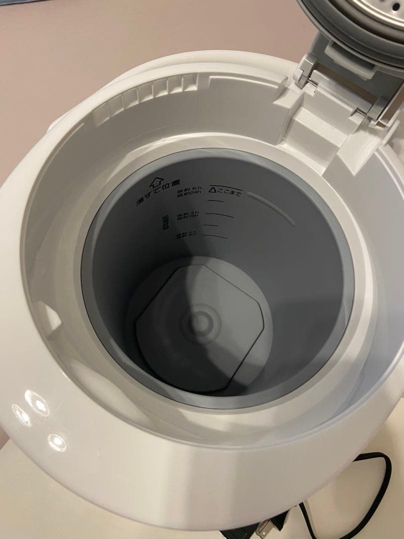 【新品に近い】象印 スチーム式加湿器 EE-RT50-WA