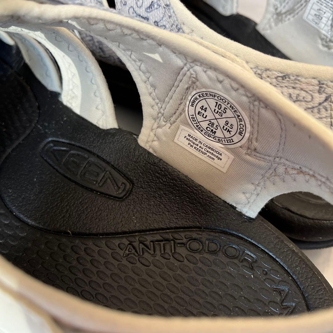 KEEN 防水スポーツサンダル ホワイト/ブラック２８.５cm