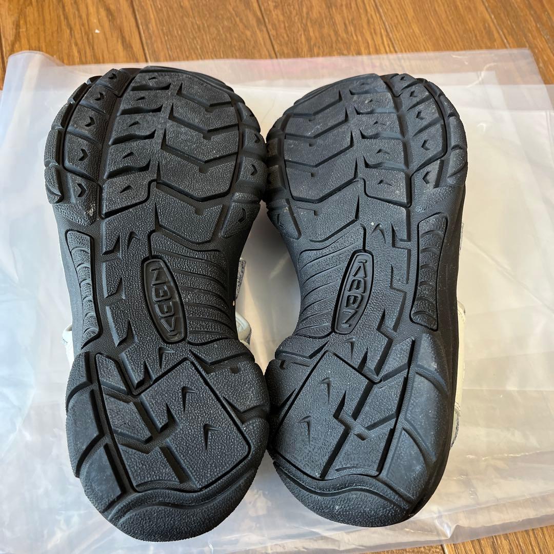 KEEN 防水スポーツサンダル ホワイト/ブラック２８.５cm