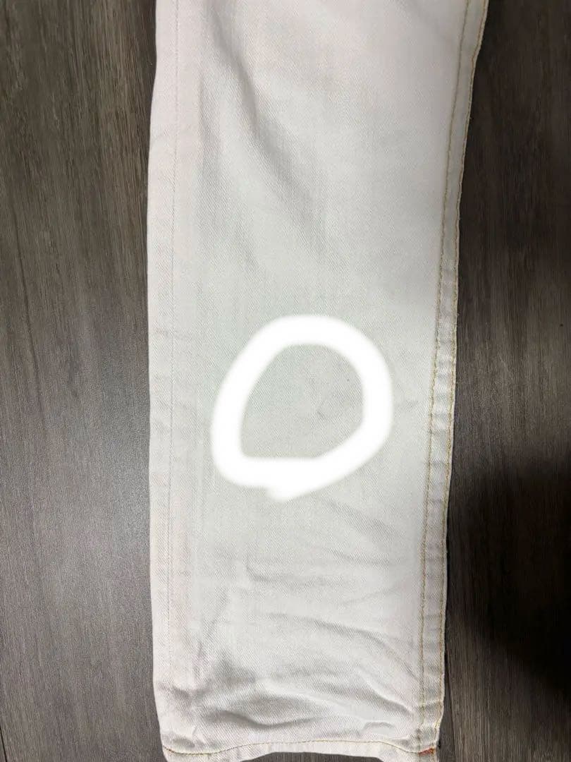 TRUE RELIGION ホワイトデニム　28