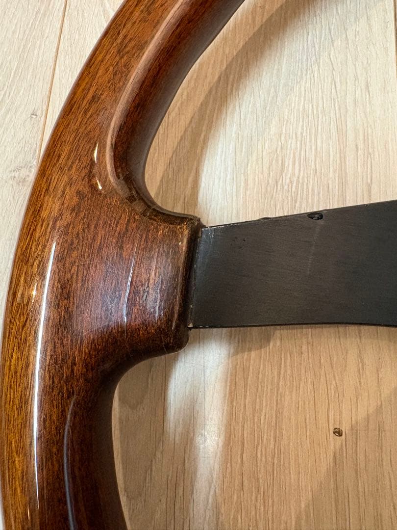 momo ウッド ステアリング イタリア製