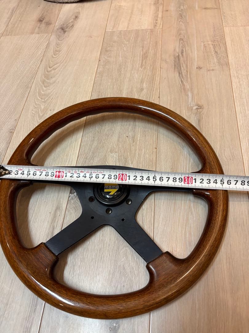 momo ウッド ステアリング イタリア製