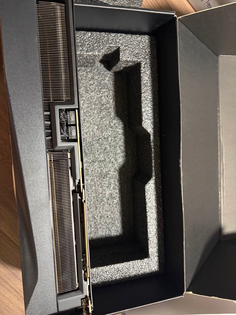 グラフィックボード・グラボ・ビデオカード RTX5090 Gigabyte Aorus master