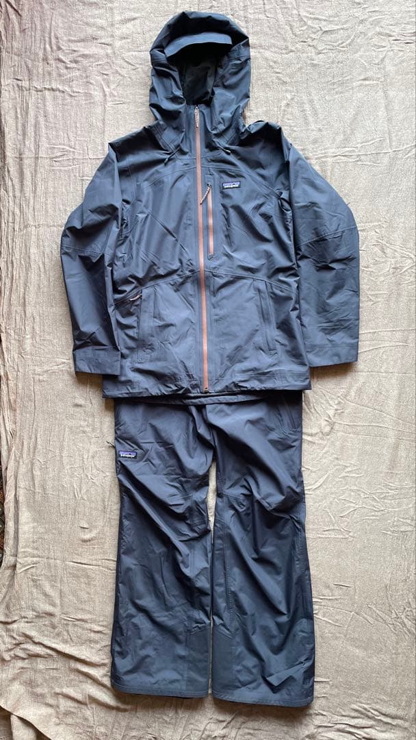 Patagonia スノーボードウェア　レディースM ビブ 上下セット