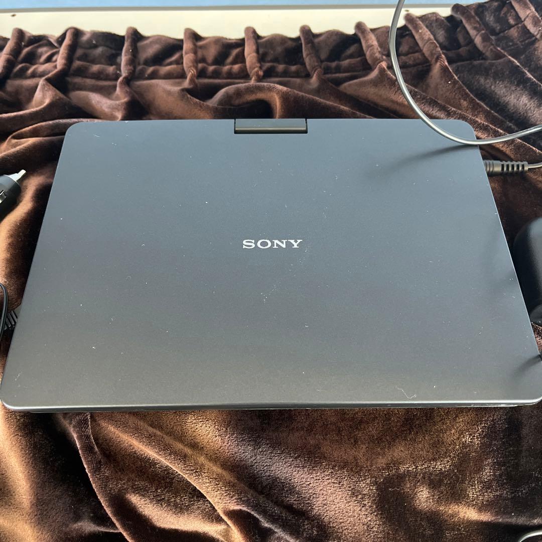 【中古】 SONY 9型液晶ポータブルDVDプレーヤー DVP-FX930